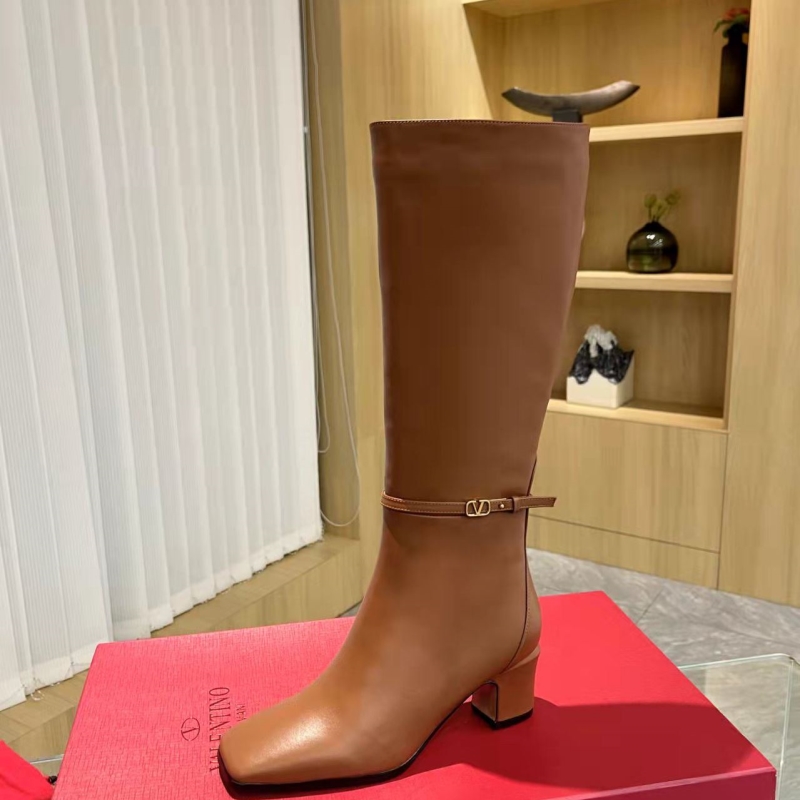 Va1e*ntin0 boots